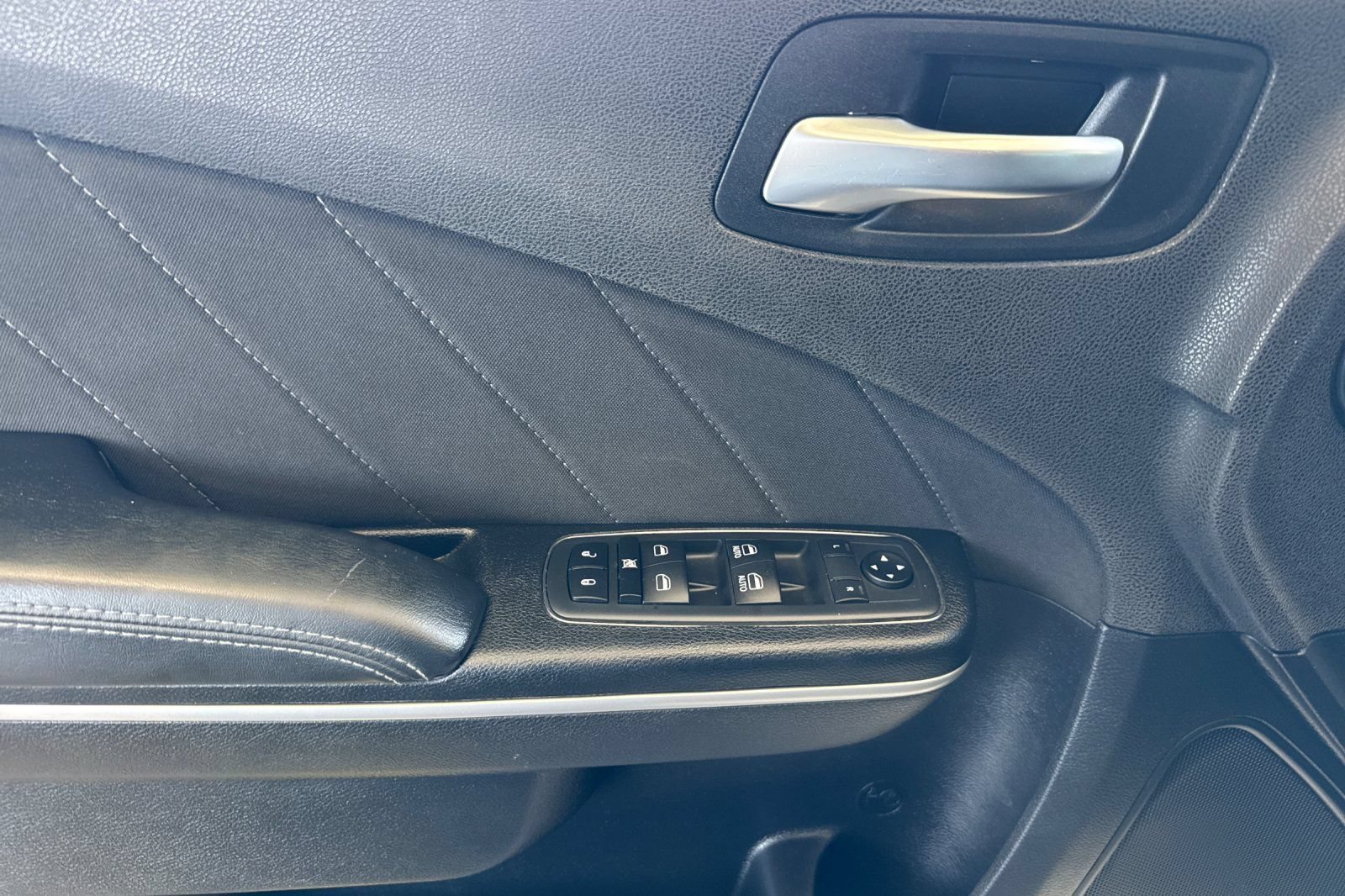Used 2020 Dodge Charger R/T RWD image 11