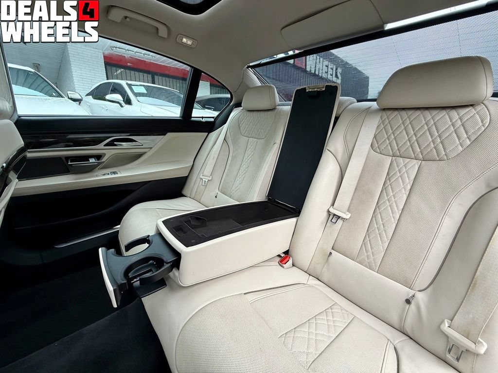 Used 2018 BMW 740i RWD image 41