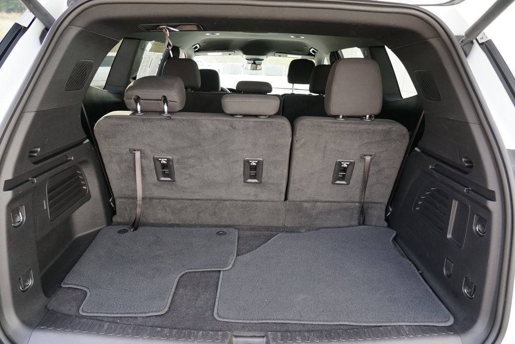 Certified 2025 GMC Acadia Elevation image 27