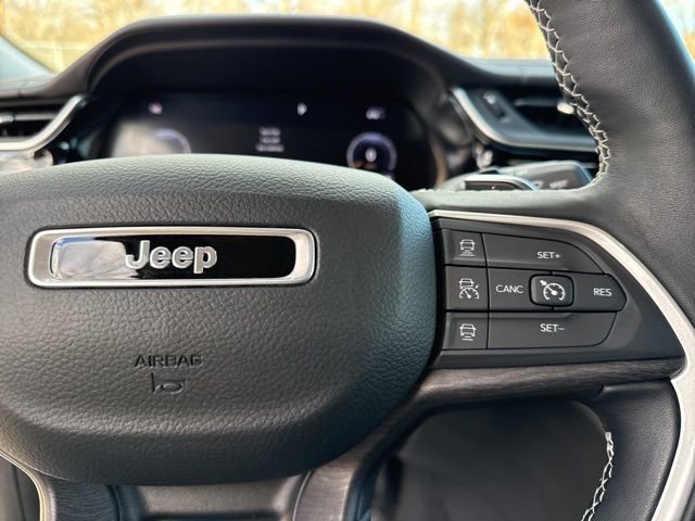 Used 2022 Jeep Grand Cherokee Limited image 38