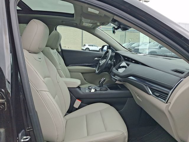Certified 2023 Cadillac XT4 Luxury w/ Cold Weather Package AWD/4WD image 26