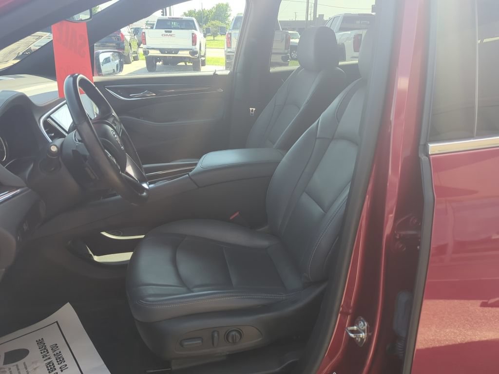 Used 2023 Buick Enclave Essence w/ Sport Touring Edition FWD image 26