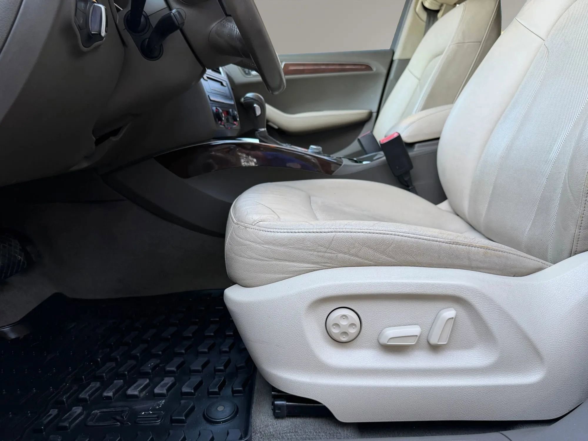 Used 2012 Audi Q5 3.2 Prestige image 19