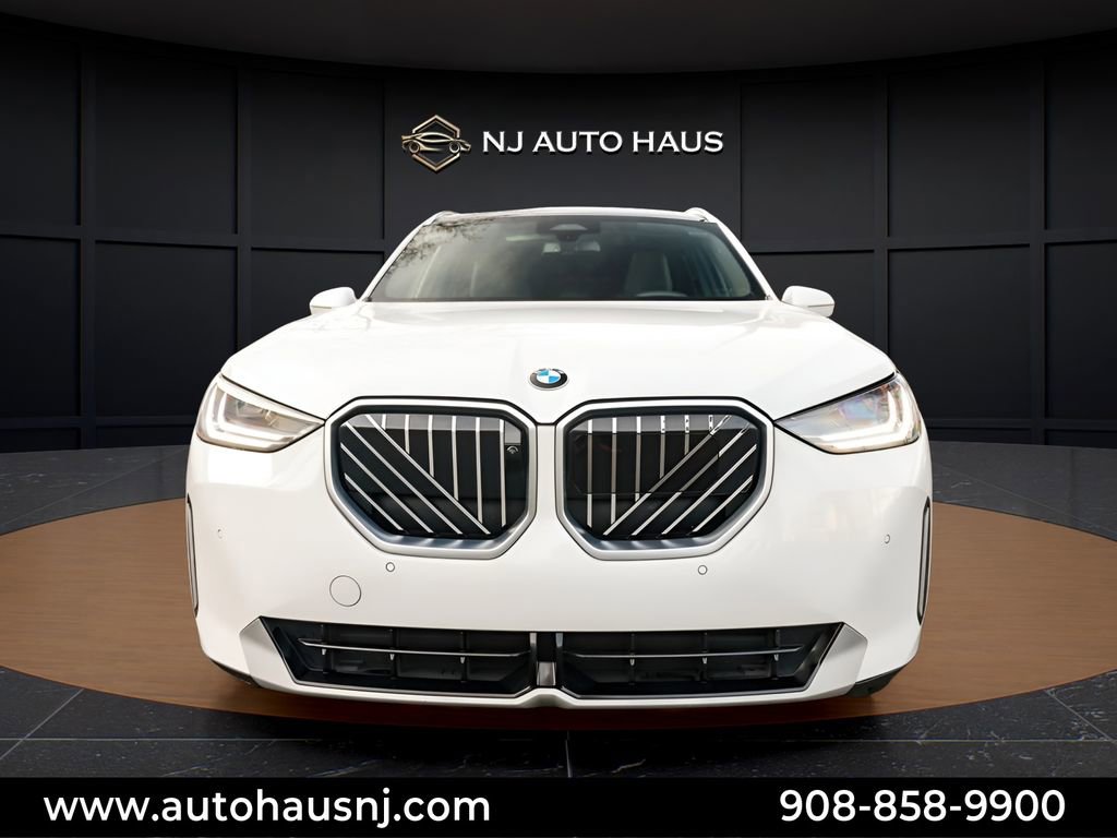 Used 2025 BMW X3 xDrive30i image 3