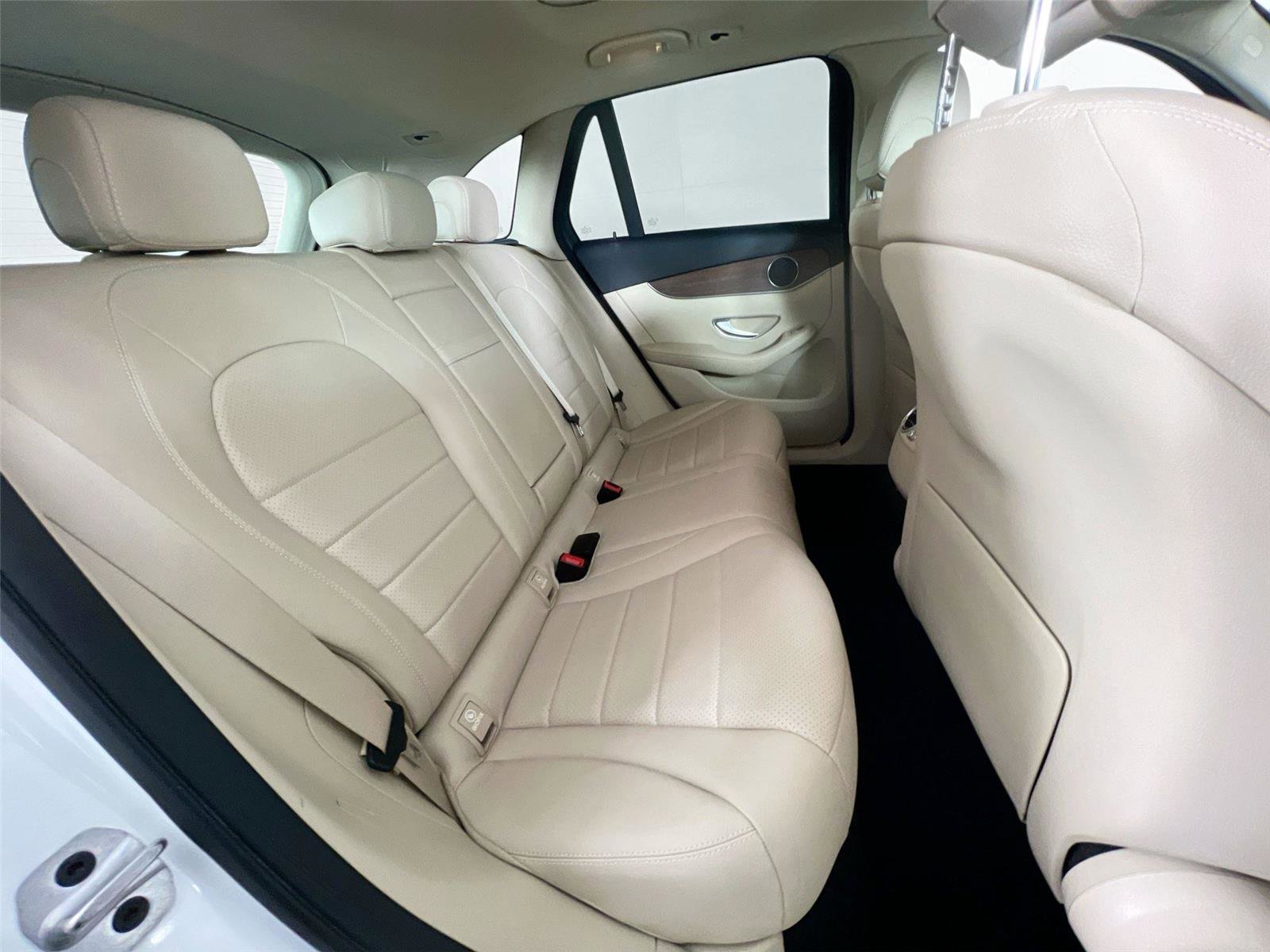 Used 2022 Mercedes-Benz GLC 300 4MATIC image 23