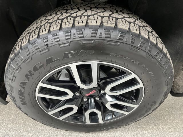 Used 2025 GMC Sierra 1500 AT4 w/ AT4 Premium Package image 16