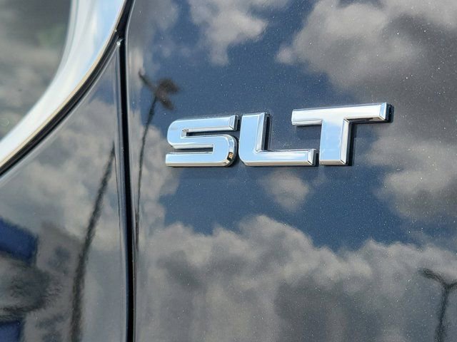 Used 2017 GMC Acadia SLT image 11