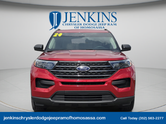 Used 2024 Ford Explorer XLT RWD image 12