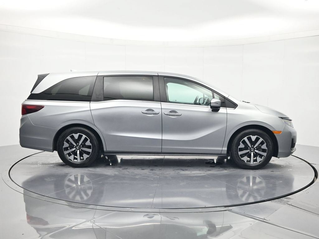 Used 2025 Honda Odyssey EX-L image 4