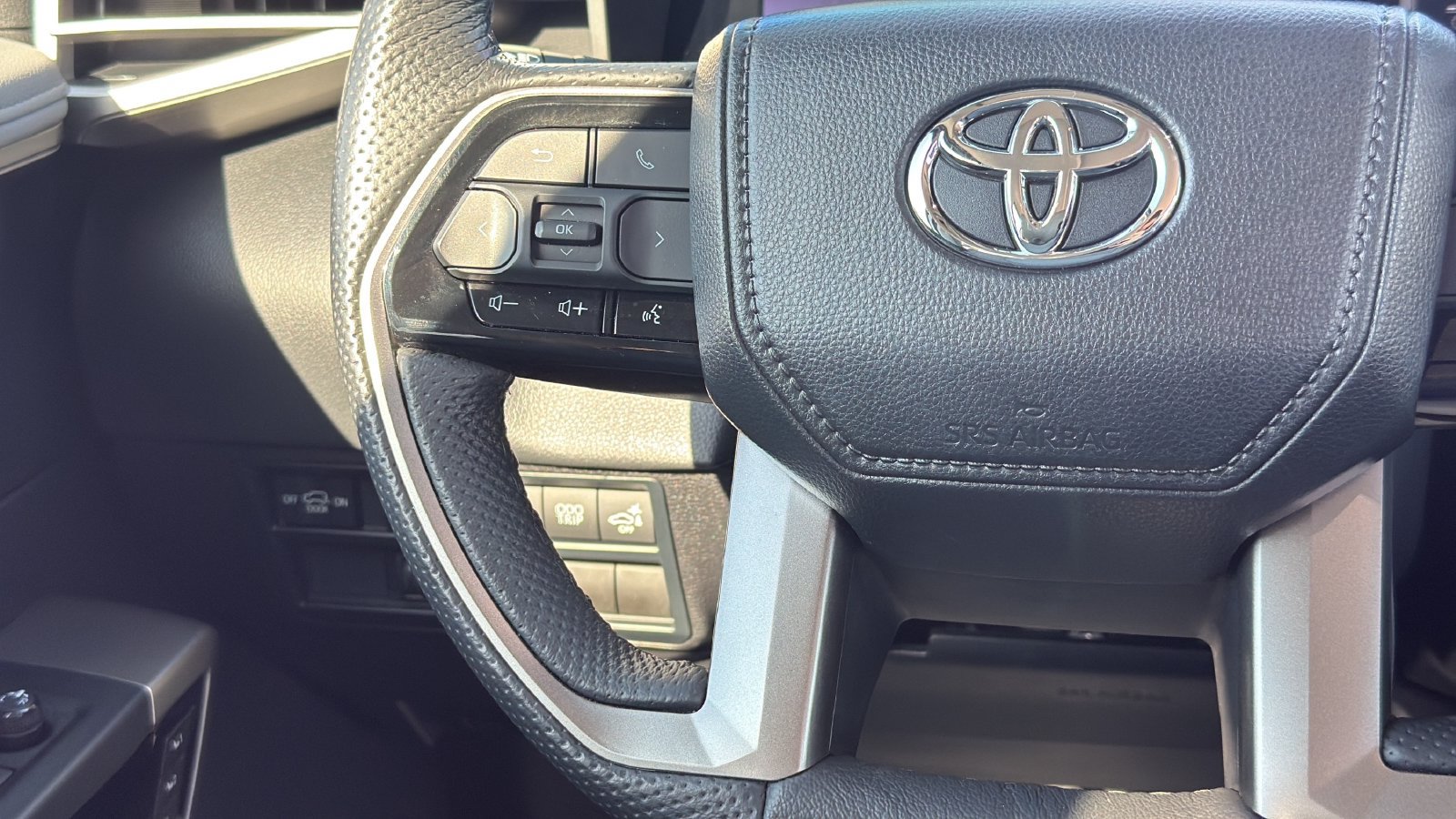 Used 2024 Toyota Sequoia Limited AWD/4WD image 16