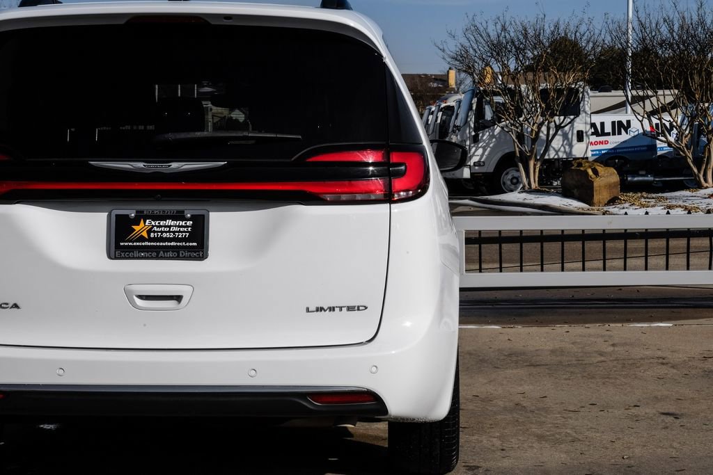 Used 2023 Chrysler Pacifica Limited image 48