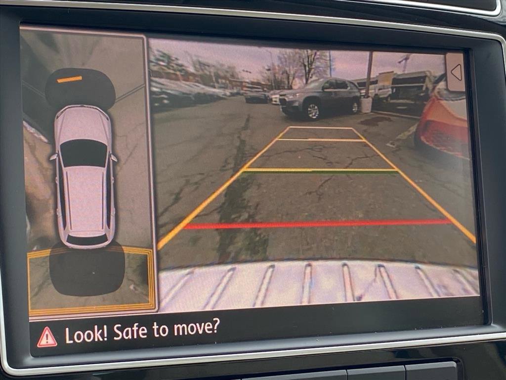 Used 2015 Volkswagen Touareg Executive image 17