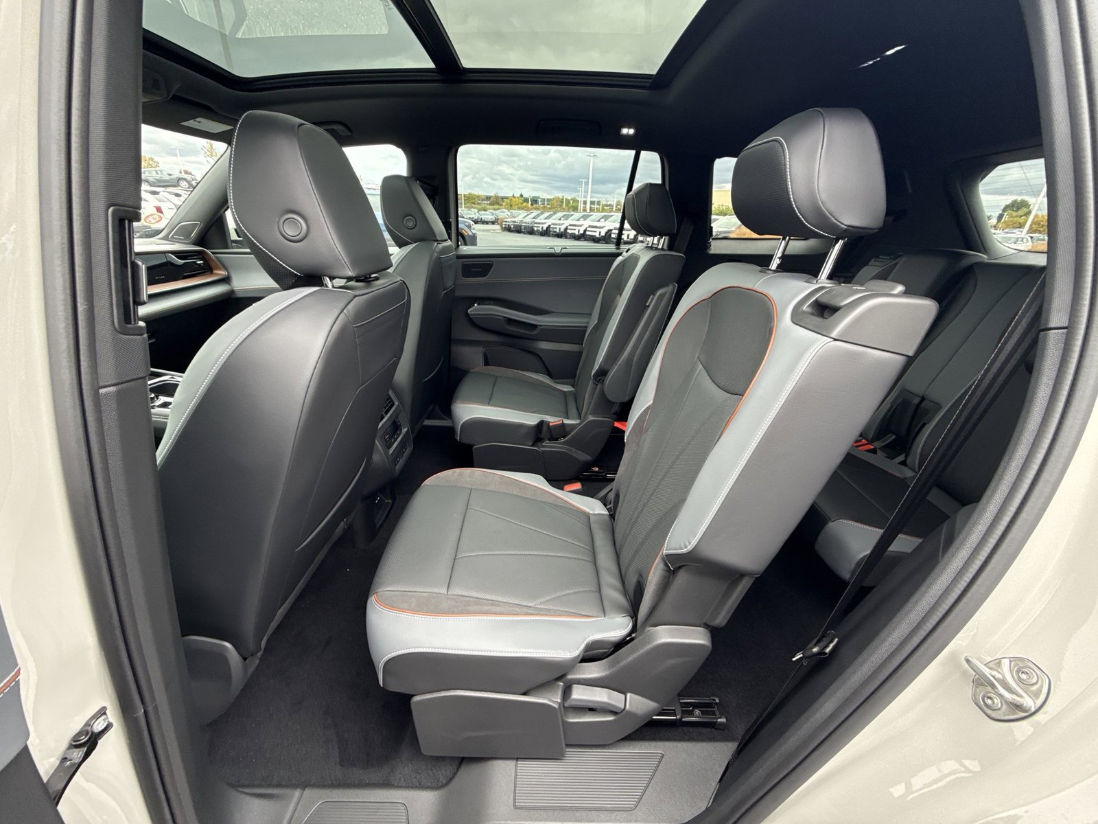 New 2027 Volkswagen Atlas SEL Premium R-Line AWD/4WD image 22