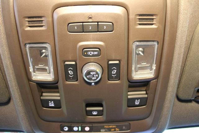 Used 2022 Chevrolet Tahoe LT w/ Luxury Package AWD/4WD image 33