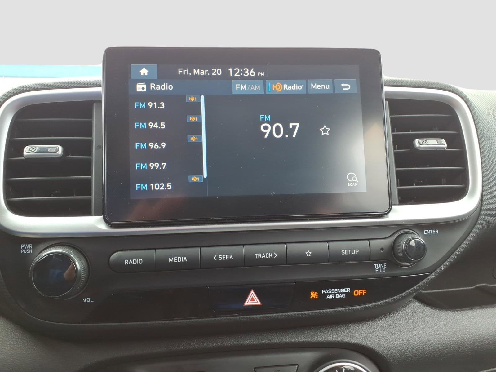 Used 2021 Hyundai Venue SE w/ Cargo Package image 18