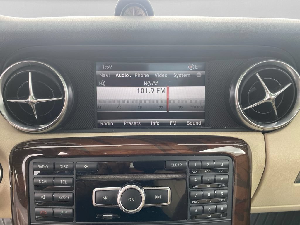 Used 2013 Mercedes-Benz SLK 350 image 12