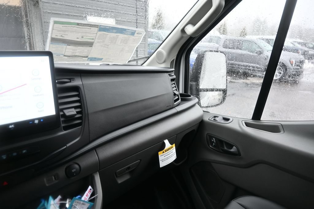 New 2026 Ford Transit 250 148 Medium Roof w/ Load Area Protection Package RWD image 29