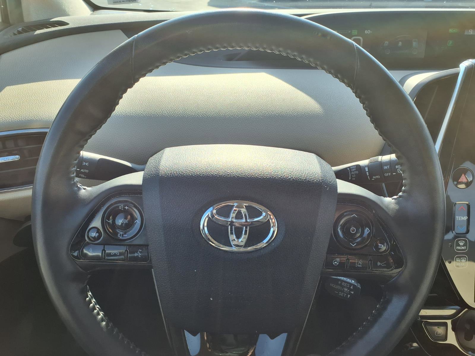 Used 2019 Toyota Prius Limited w/ Premium Convenience Package image 18