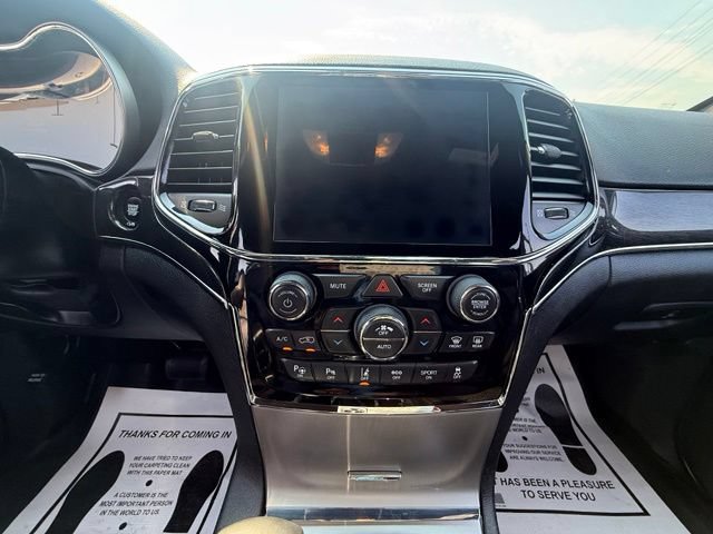 Used 2019 Jeep Grand Cherokee Trailhawk w/ Trailhawk Luxury Group AWD/4WD image 22