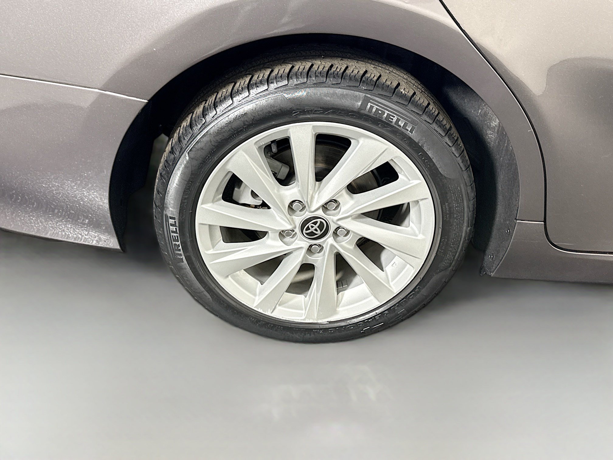 Used 2022 Toyota Camry LE FWD image 32