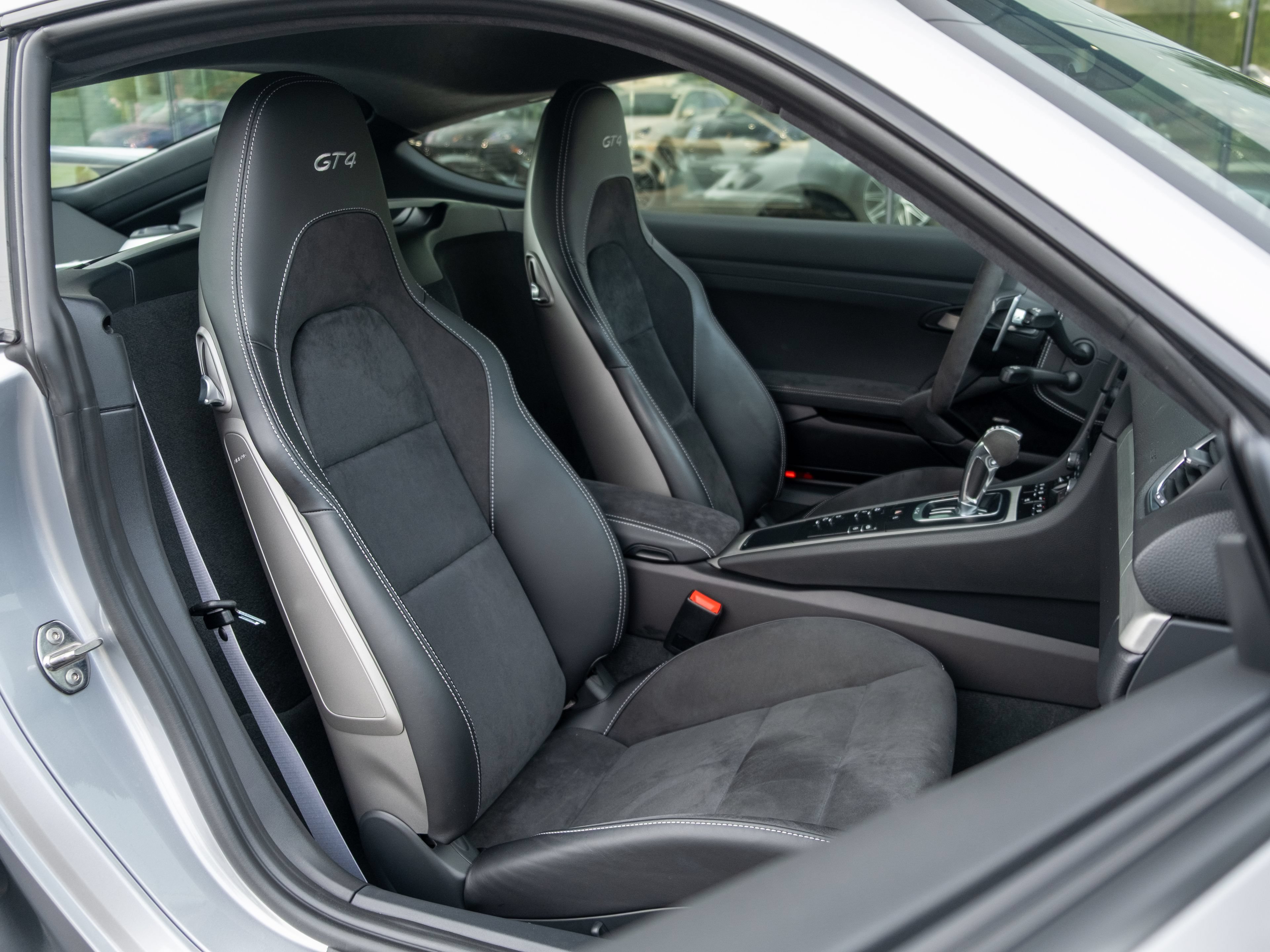 Certified 2021 Porsche 718 Cayman GT4 RWD image 34