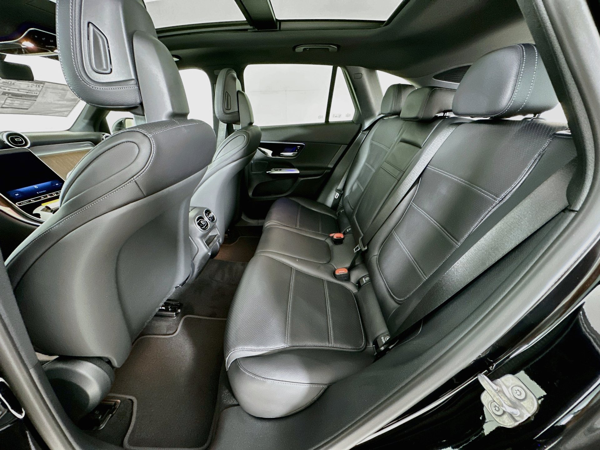 New 2027 Mercedes-Benz GLC 300 image 27