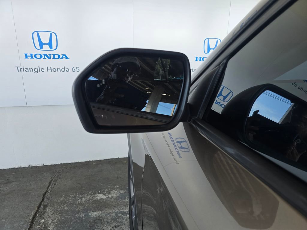 Used 2021 Ford Explorer XLT image 51