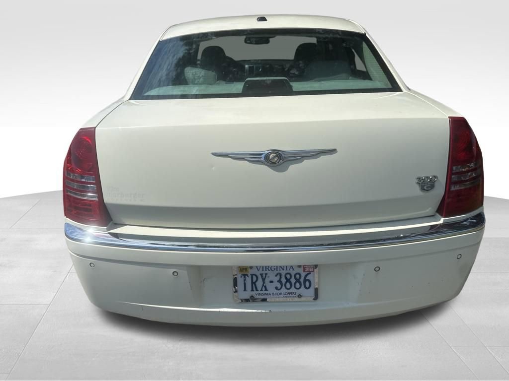 Used 2006 Chrysler 300 C w/ Navigation & Sound Group II image 17