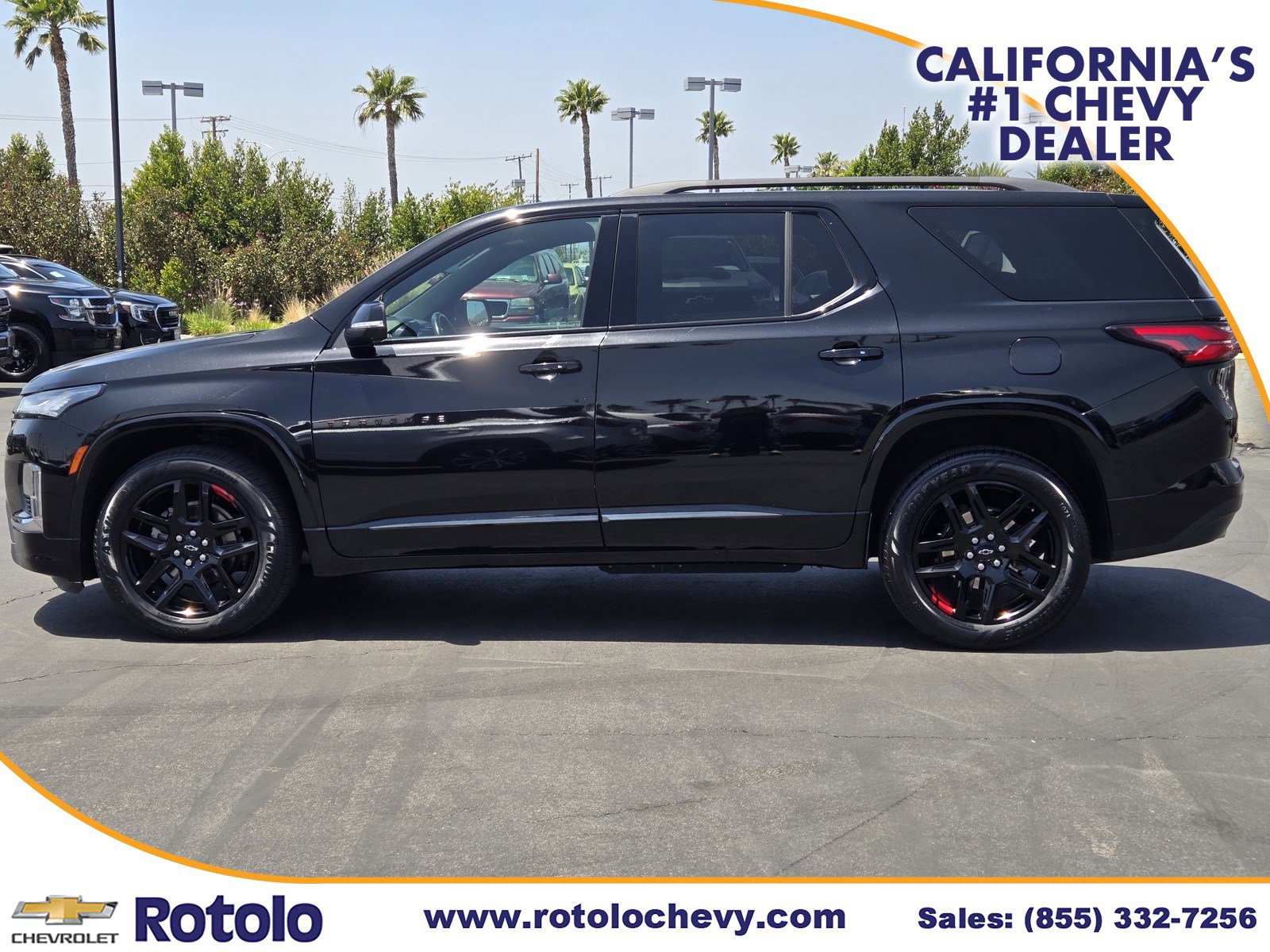 Used 2022 Chevrolet Traverse Premier w/ Redline Edition FWD image 4