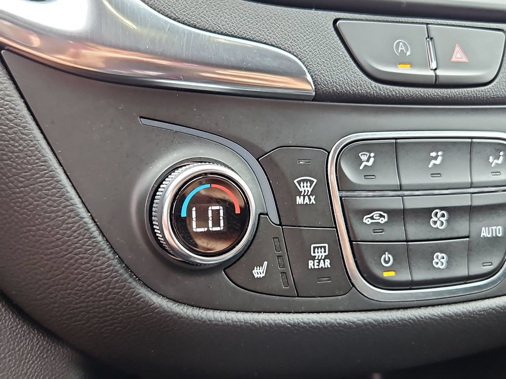 Used 2022 Chevrolet Equinox LT FWD image 18