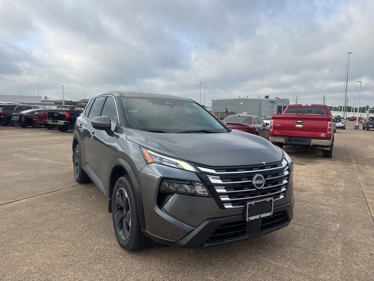 Certified 2024 Nissan Rogue SV image 1