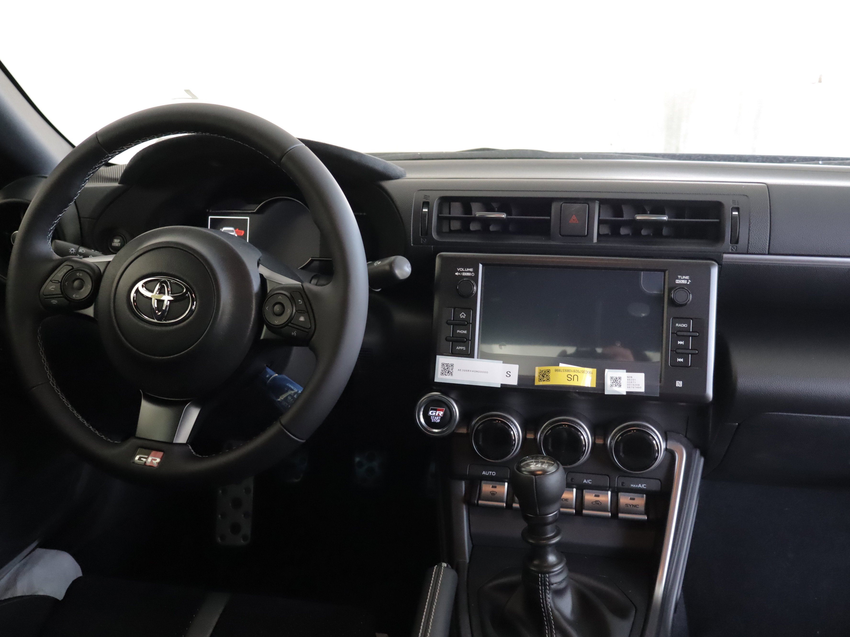 New 2026 Toyota GR86 Premium RWD image 2