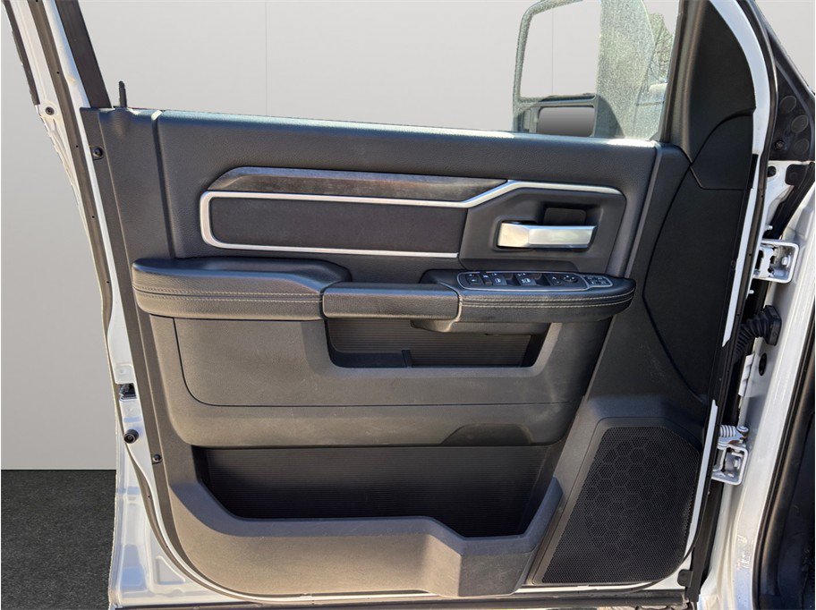 Used 2024 RAM 2500 Big Horn AWD/4WD image 18