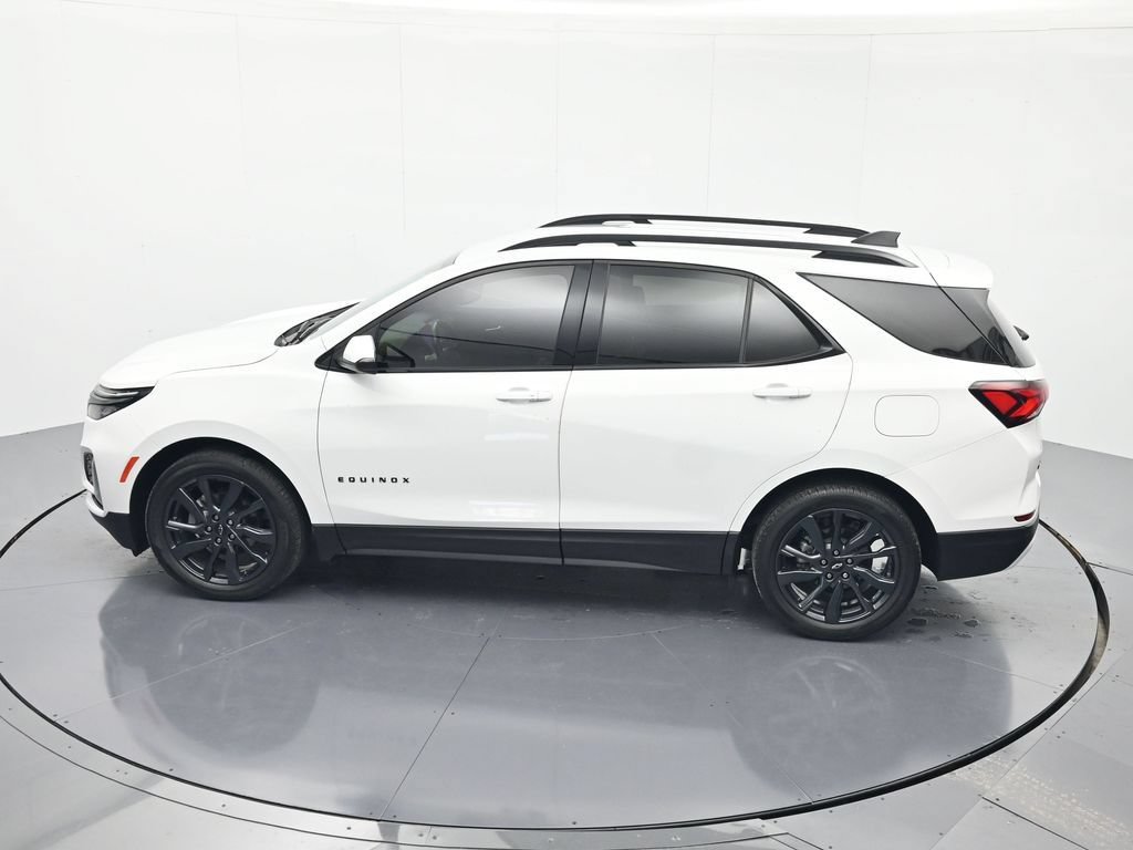 Certified 2022 Chevrolet Equinox RS w/ Infotainment Package FWD image 36