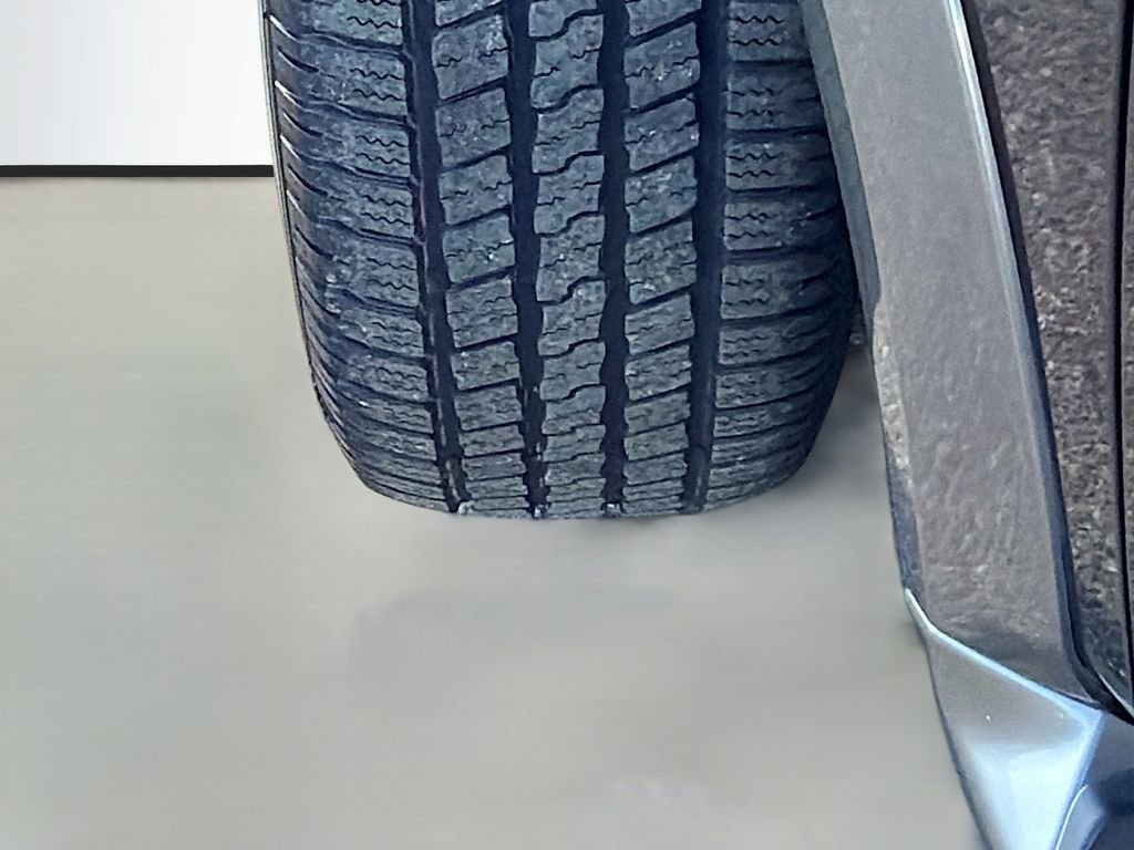 Used 2020 Nissan Armada SL image 43