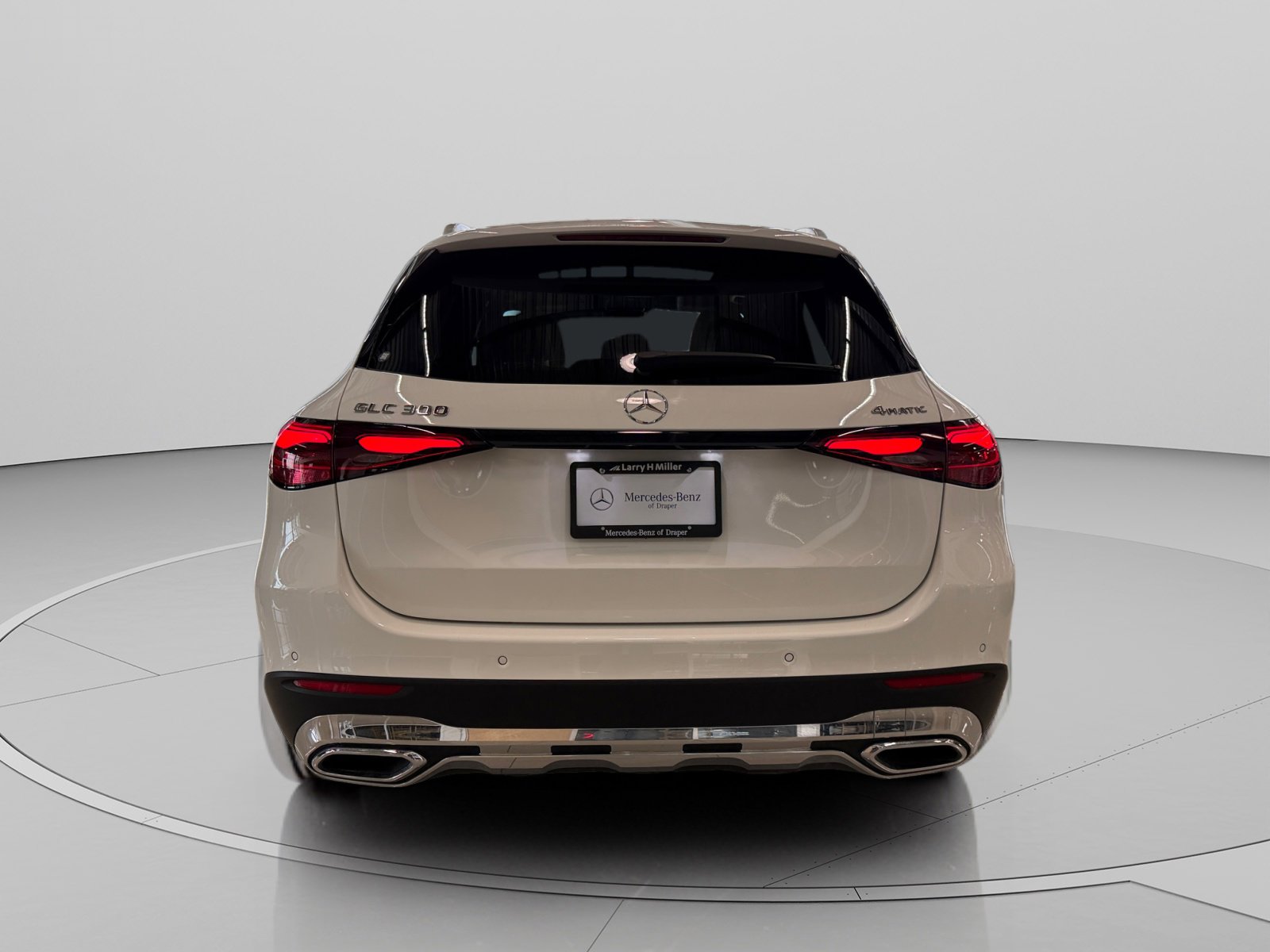 Certified 2026 Mercedes-Benz GLC 300 4MATIC image 4