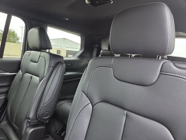 New 2026 Jeep Grand Cherokee L Limited AWD/4WD image 26