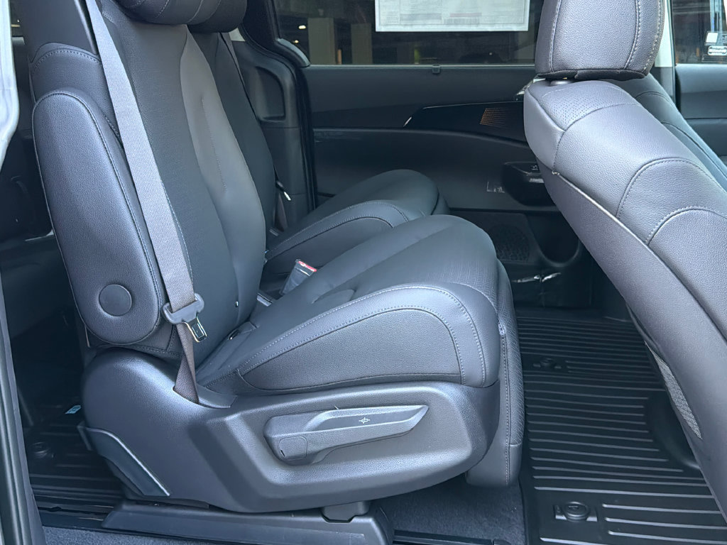 New 2027 Kia Carnival SX Prestige FWD image 15