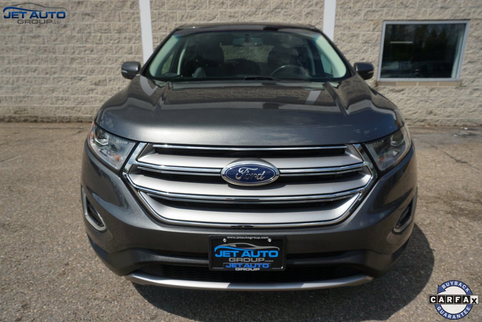 Used 2018 Ford Edge Titanium image 2