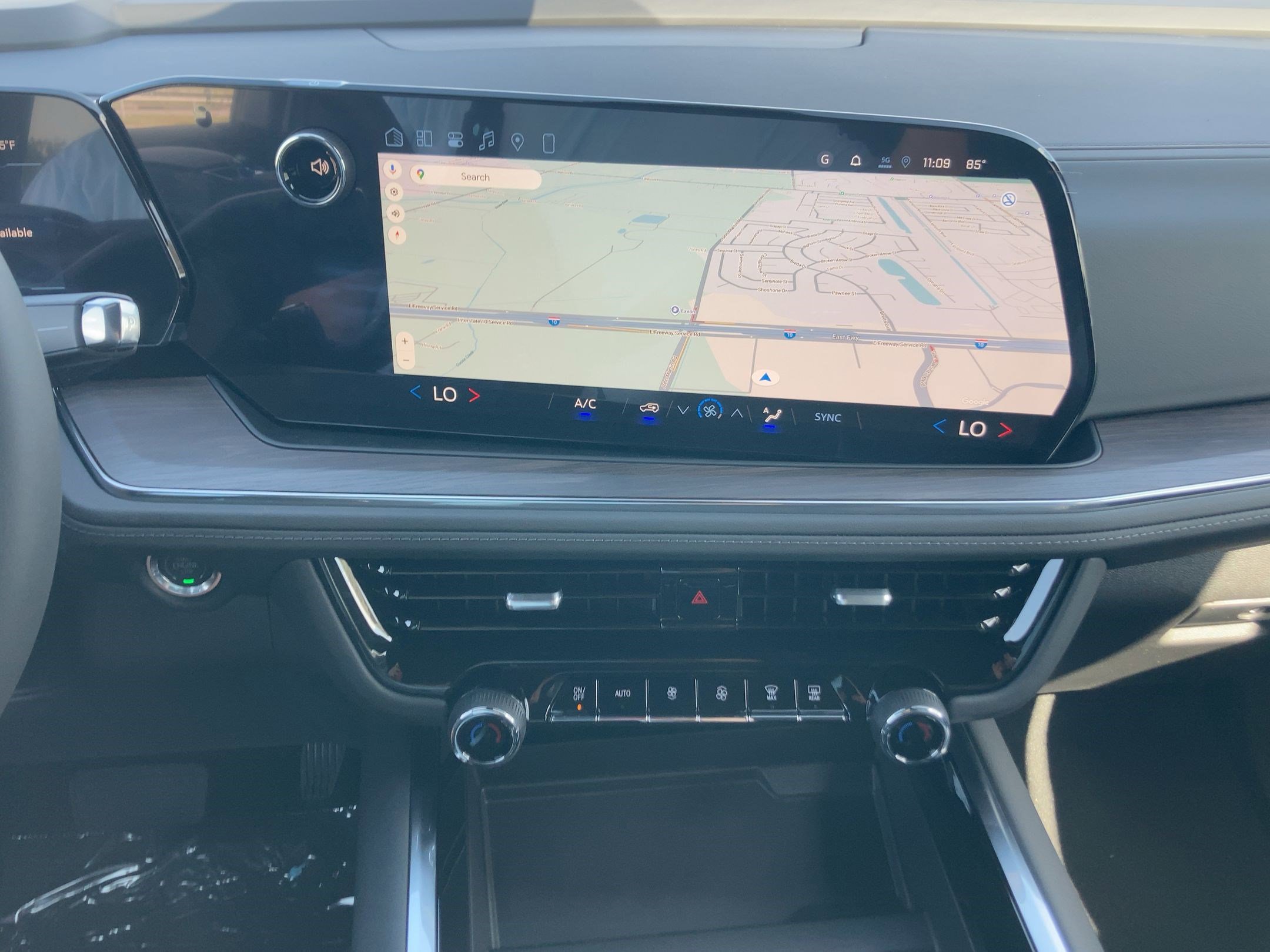 New 2026 Chevrolet Suburban LS image 29