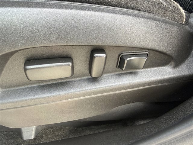 Used 2017 Chevrolet Equinox LT w/ Convenience Package FWD image 11