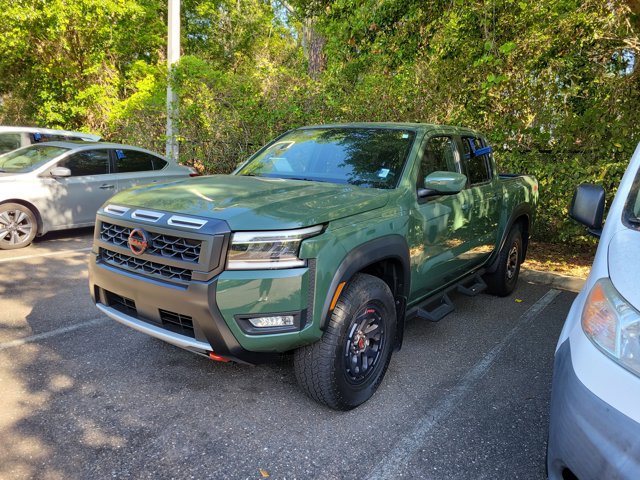 Used 2025 Nissan Frontier PRO-4X image 3
