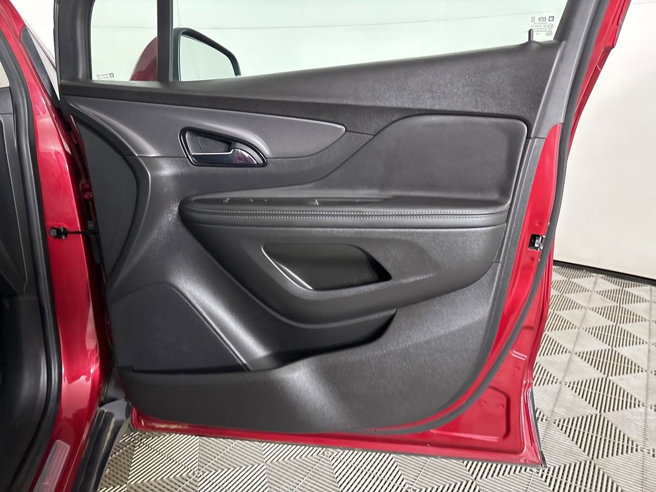 Used 2020 Buick Encore Preferred image 25