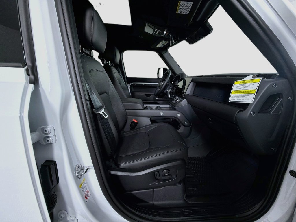 New 2026 Land Rover Defender 110 X-Dynamic SE AWD/4WD image 31