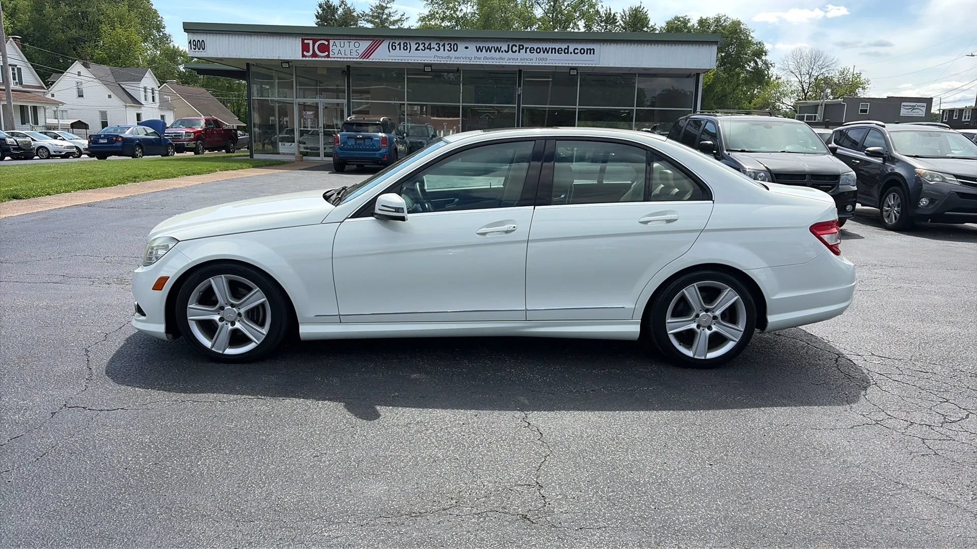 Used 2010 Mercedes-Benz C 300 4MATIC Sedan image 8