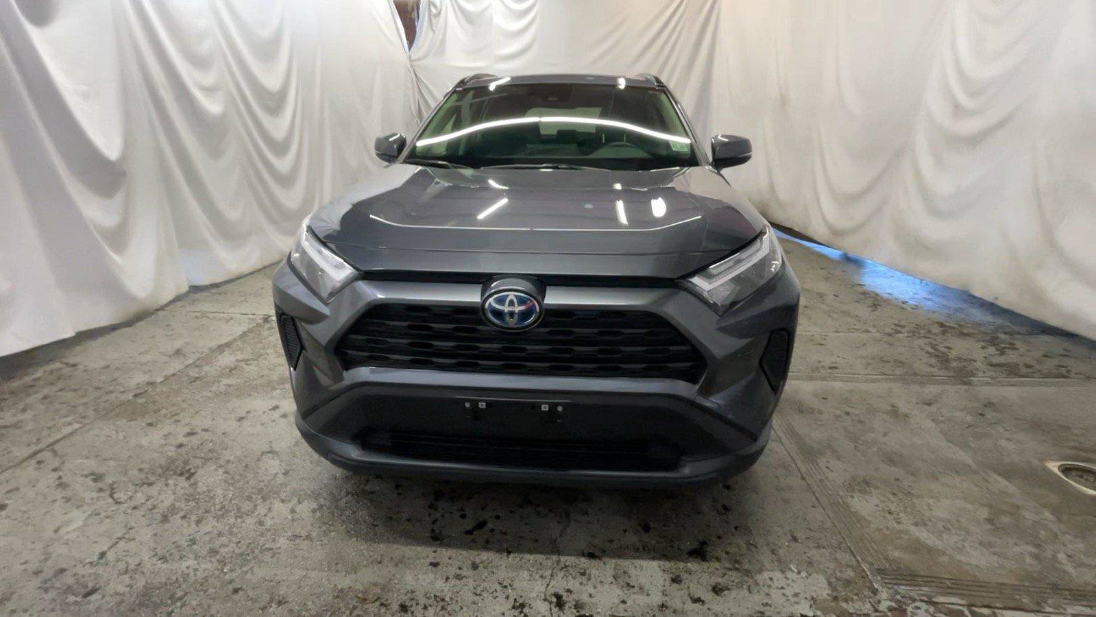 Used 2023 Toyota RAV4 XLE w/ Convenience Package AWD/4WD image 15