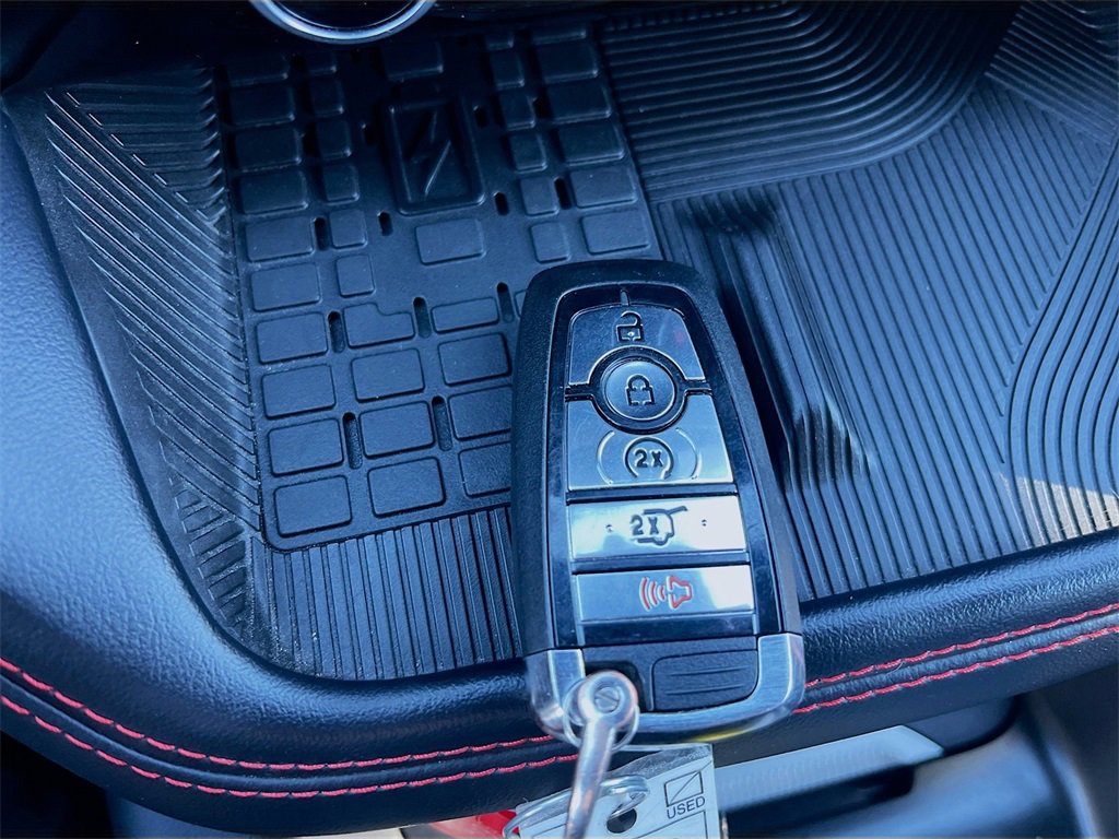 Used 2025 Ford Explorer ST-Line w/ Premium Package image 35