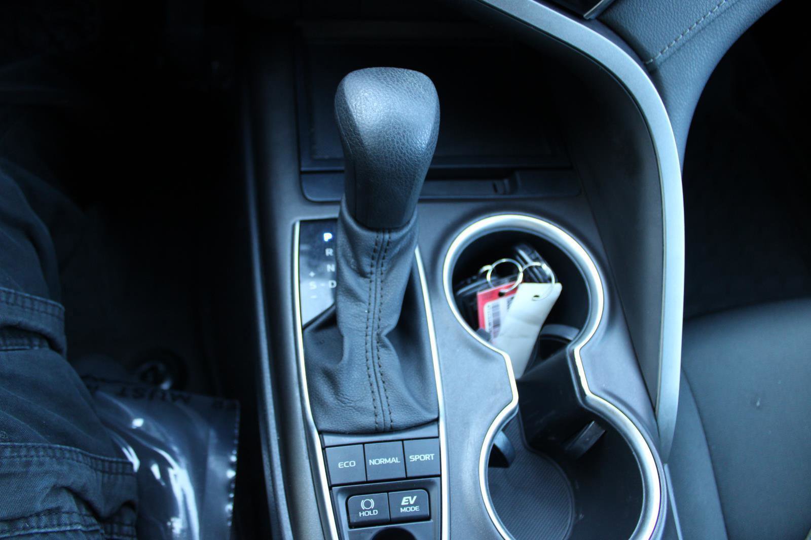 Used 2021 Toyota Camry LE image 20