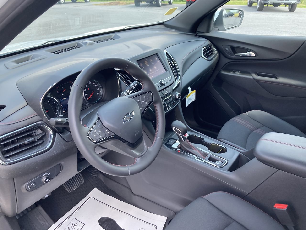 Used 2022 Chevrolet Equinox RS w/ LPO, Floor Liner Package AWD/4WD image 26