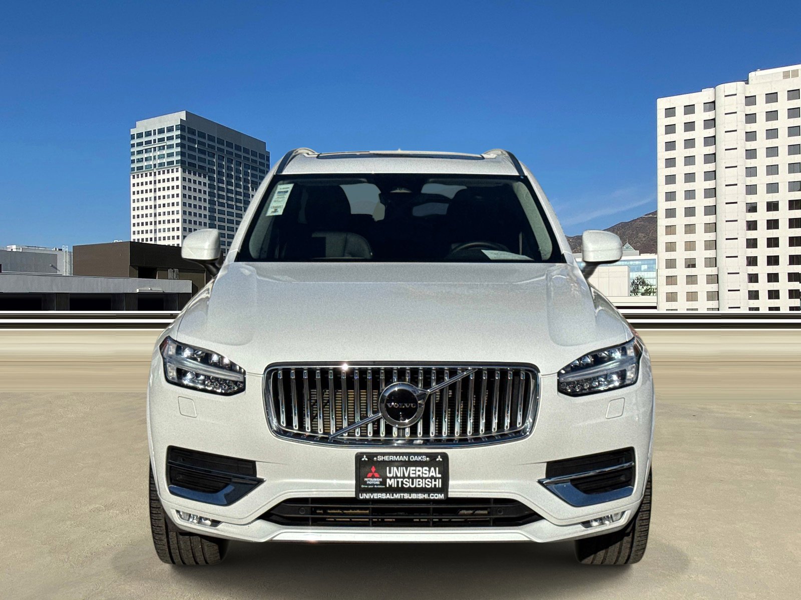 Used 2024 Volvo XC90 B5 Plus AWD/4WD image 2